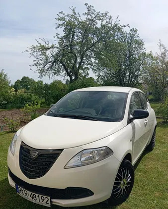 podkarpackie Lancia Ypsilon cena 25900 przebieg: 65460, rok produkcji 2014 z Krosno